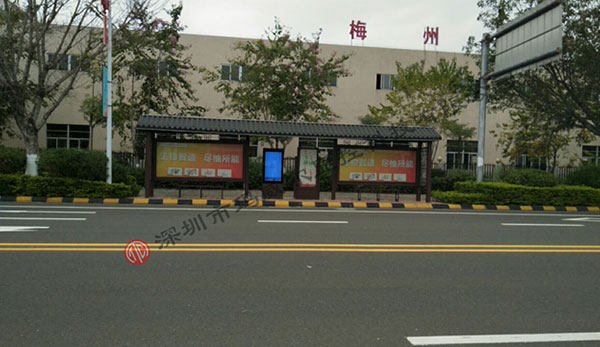 戶外lcd顯示器和LED廣告機有何區(qū)別？