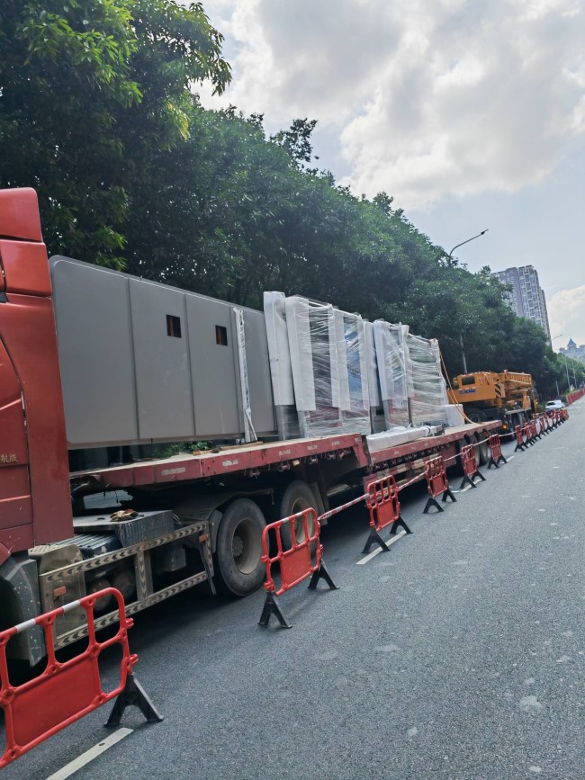福田智能候車亭_650_867_3.jpg